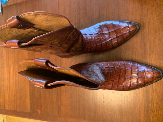 Lucchese alligator hot sale tail boots