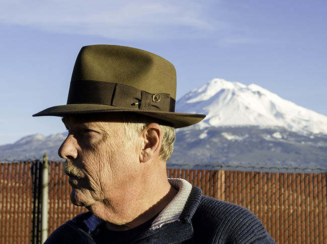 29Dec16 Rose Bowl Hat Mt Shasta side.jpg