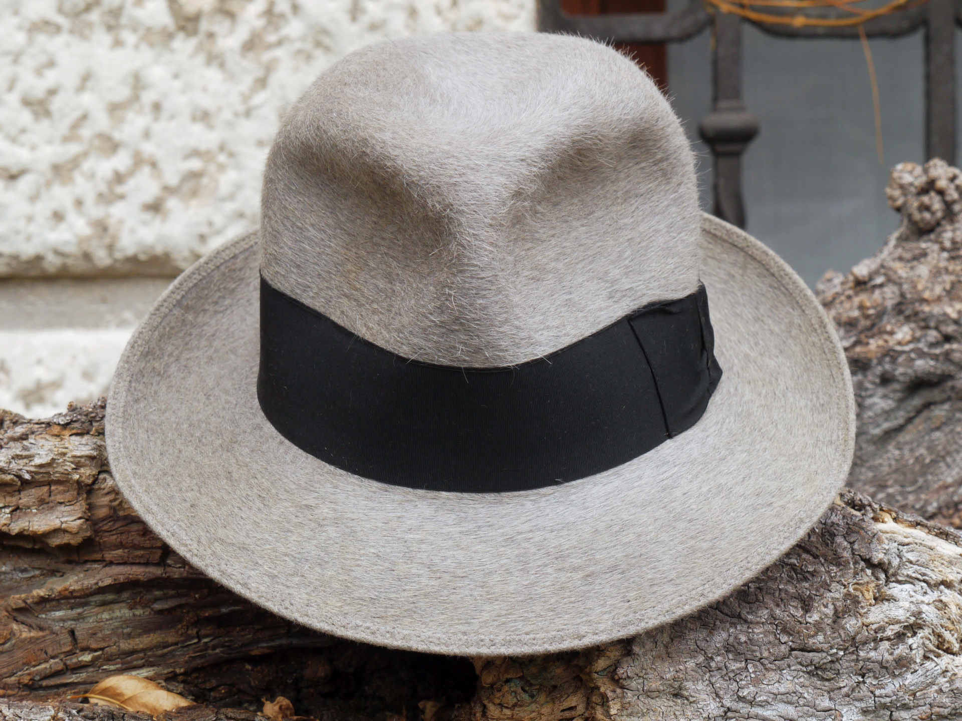 DARK,LIGHT HAT CLEANERS LEATHER WOOL SUEDE STRAW & HAT STIFFENER