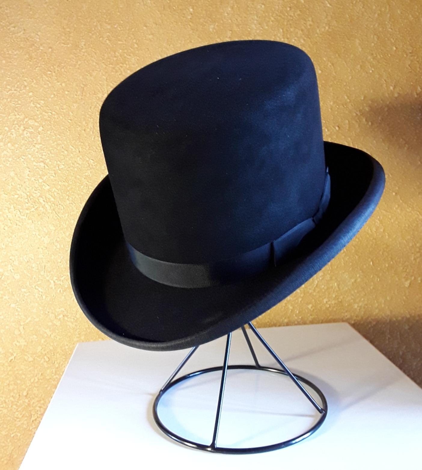 Square store bowler hat