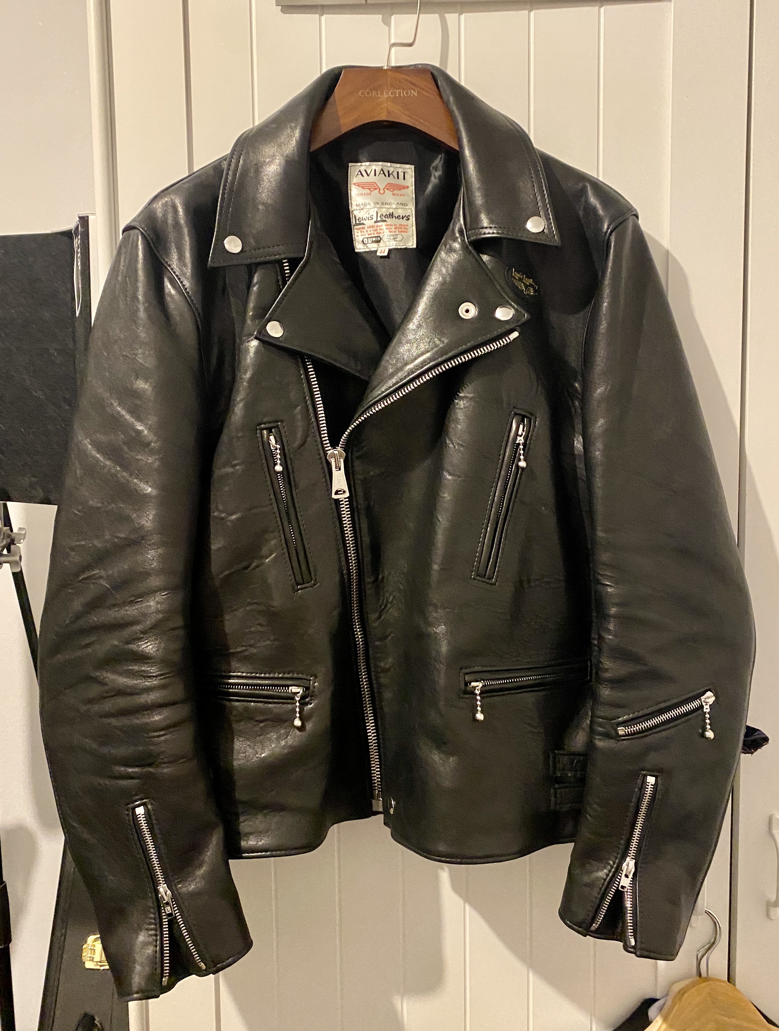 Lewis Leathers 402T Black Sheepskin sz44 (Like New - Japan 