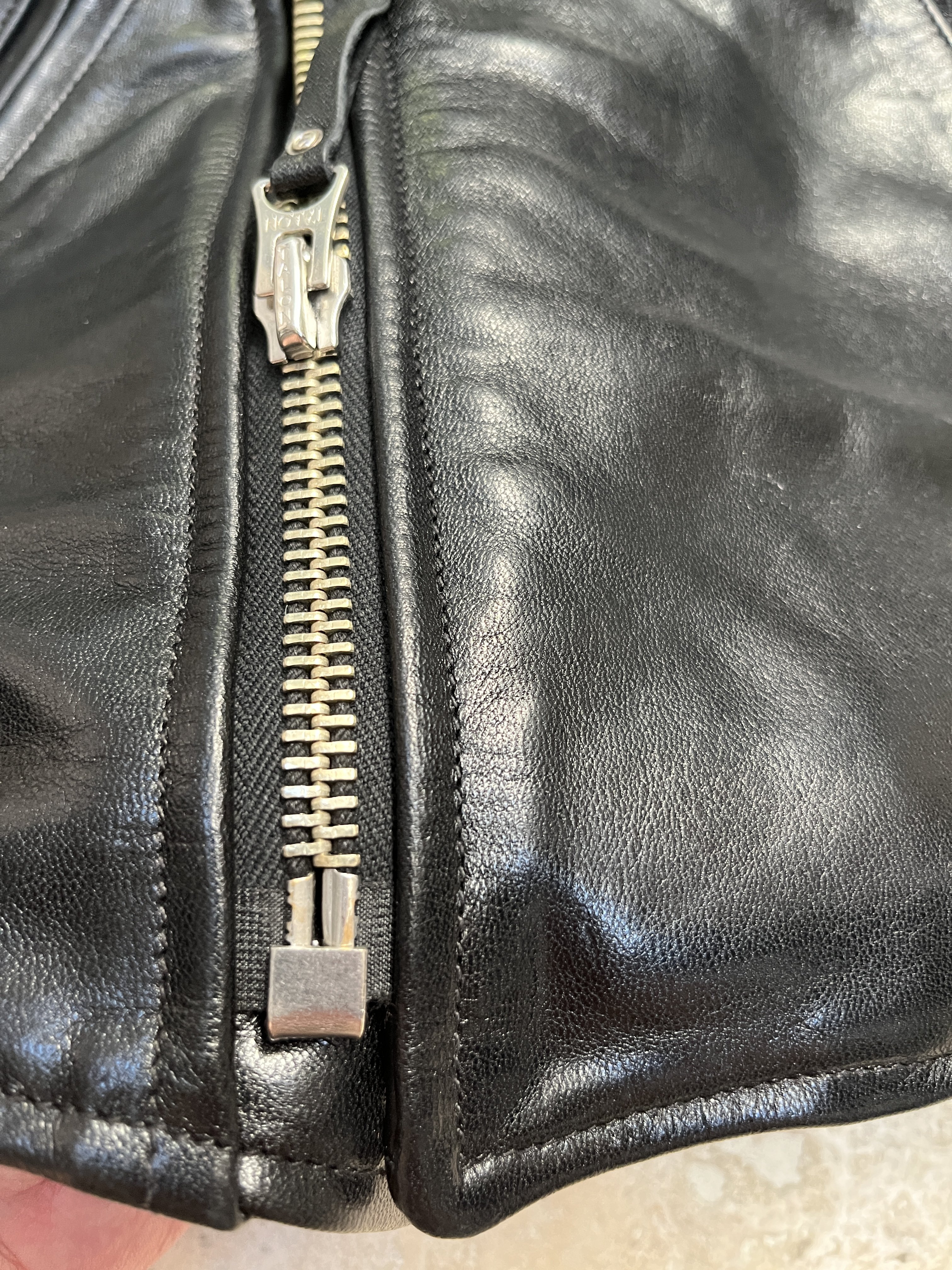 Talon 23 Nickel Zipper