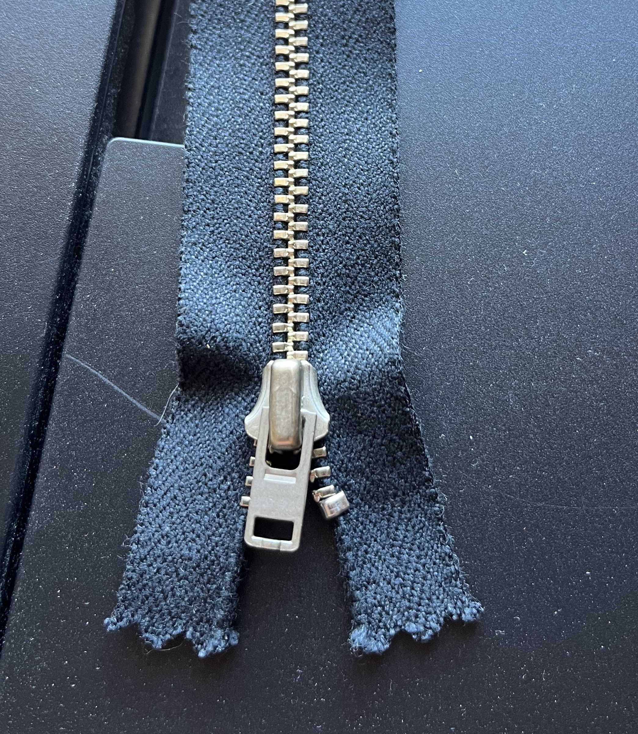 What is a YKK Zipper and Why It's the Best – ORORO