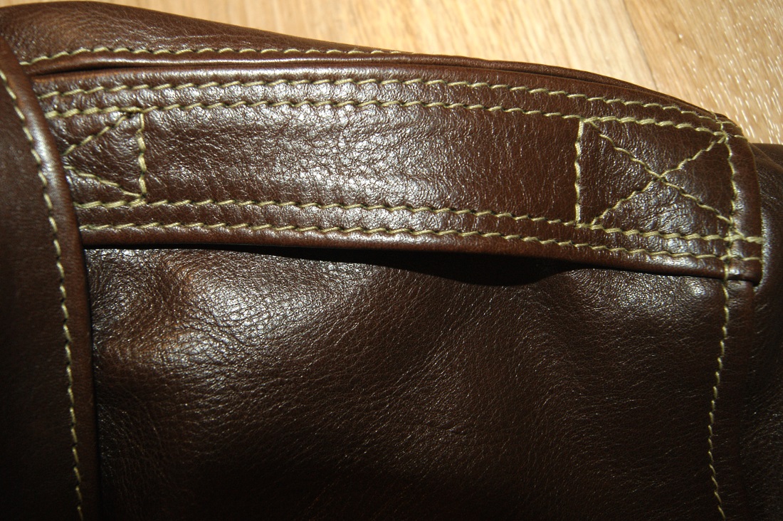 Aero Bronco A-2 Seal Vicenza Horsehide size 42 82D epaulet.jpg