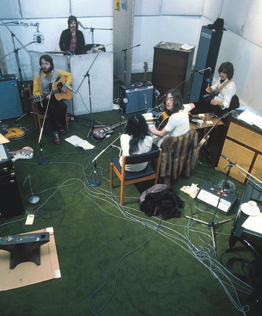 Anvil_Beatles_Abbey_Road_1969.jpg