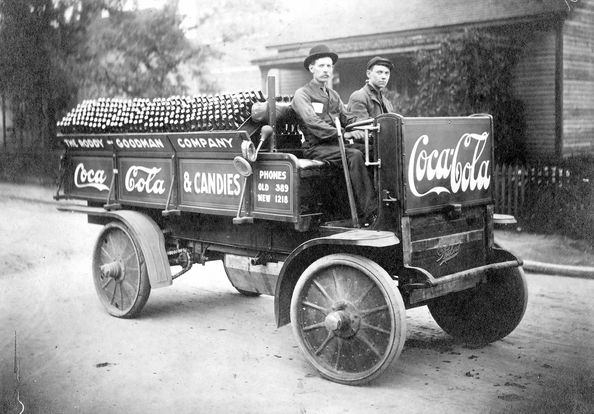 Coca_Cola_Truck_1909.jpg