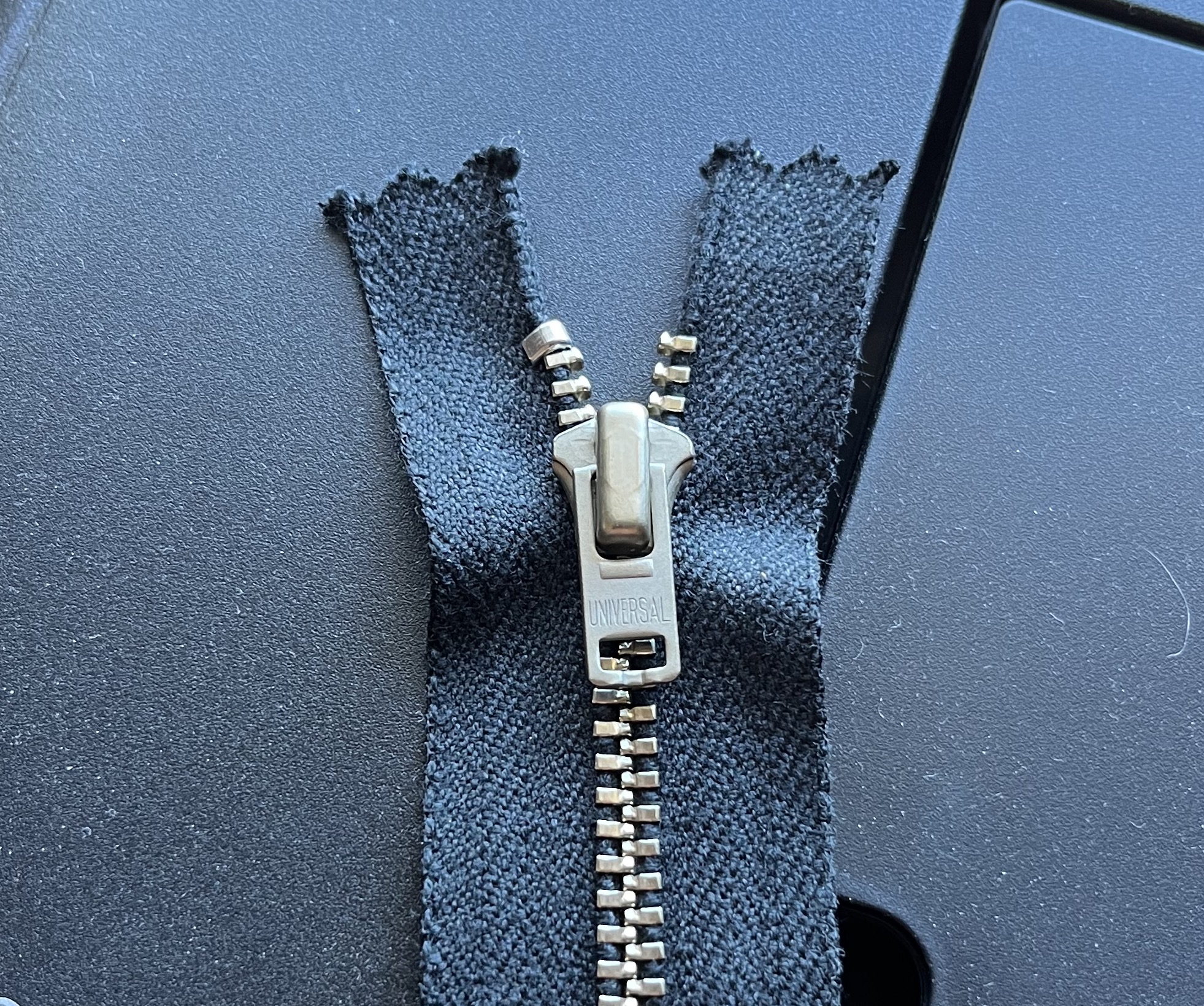 What is a YKK Zipper and Why It's the Best – ORORO
