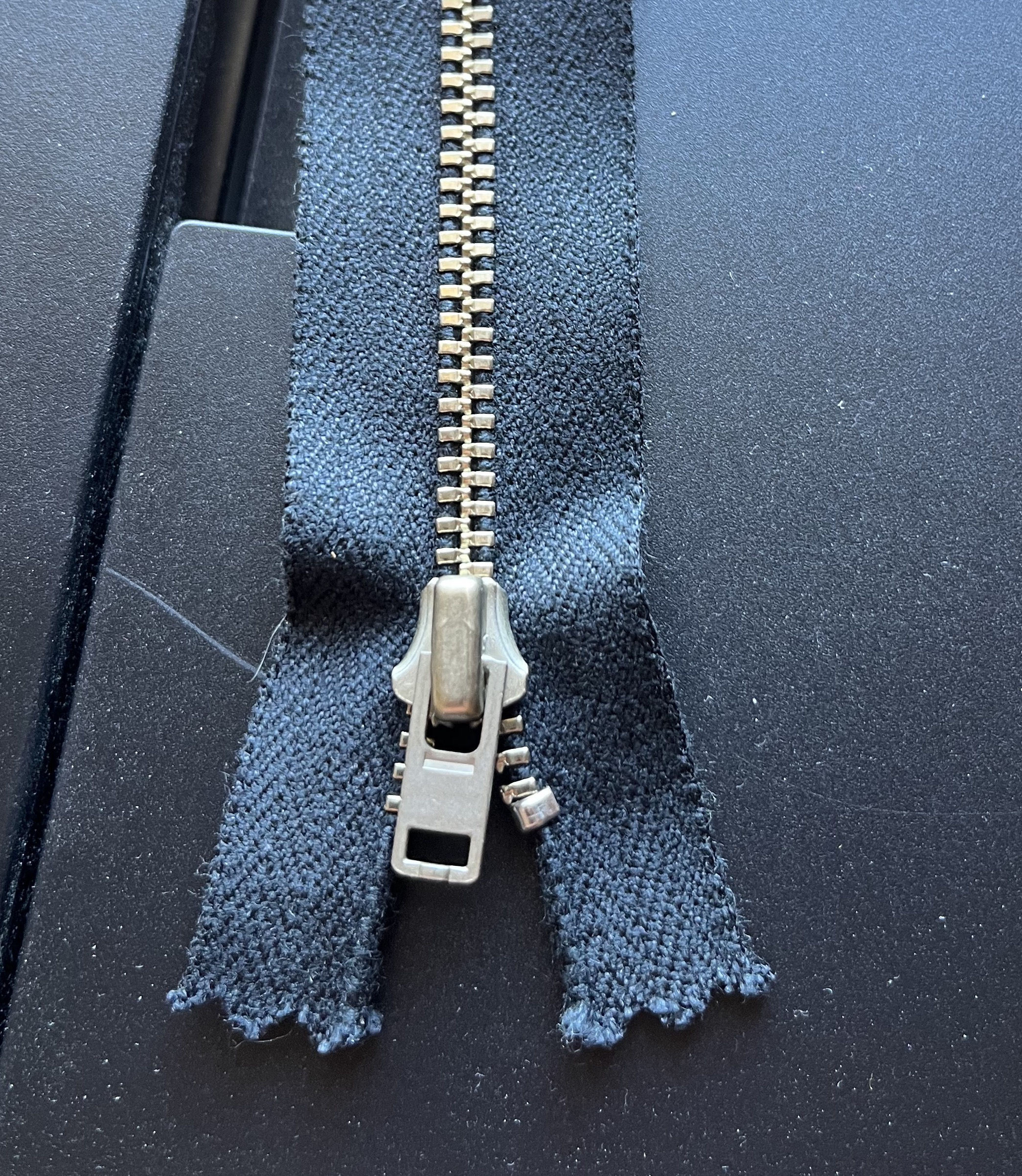 YKK Zipper <Universal®>#3 12 cm Gold (GSN84UNV8 Slider）