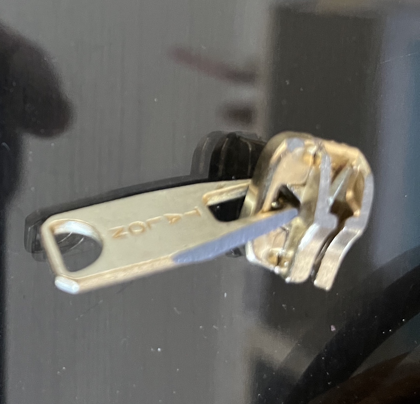 YKK® Double Pull VF VISLON(R) Molded Tooth Zipper - #8 – Rochford