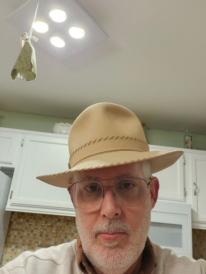 martinelli hat pic 1.jpg