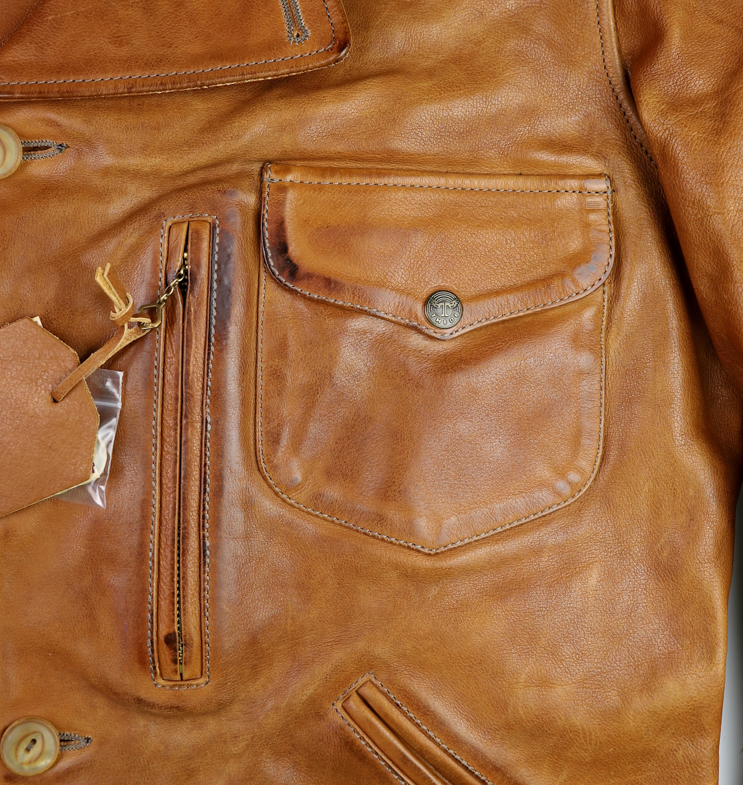 Thedi Hektor Cognac Buffalo L56 patch pocket.jpg