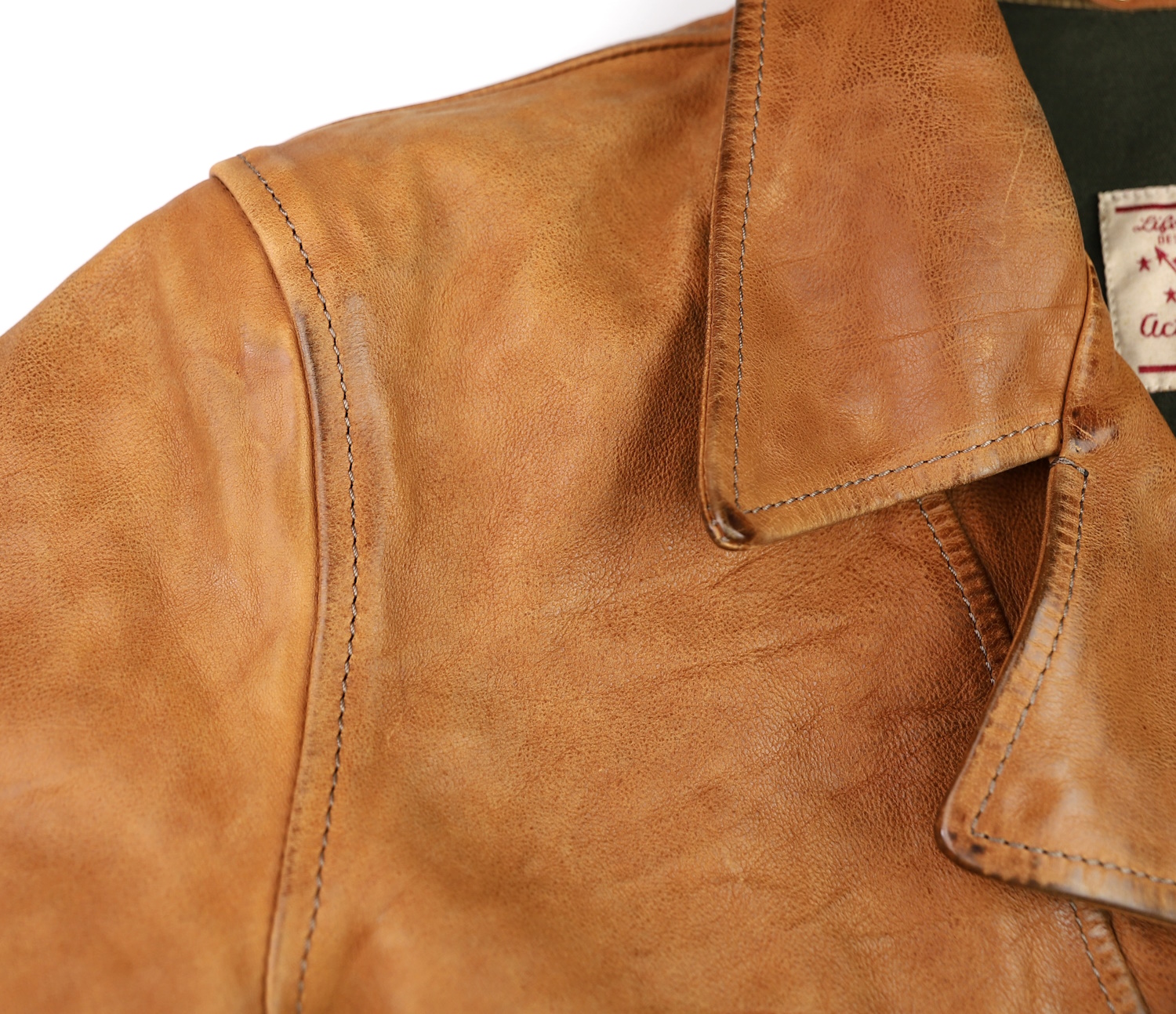 Thedi Hektor Cognac Buffalo XL44 shoulder grain.jpg