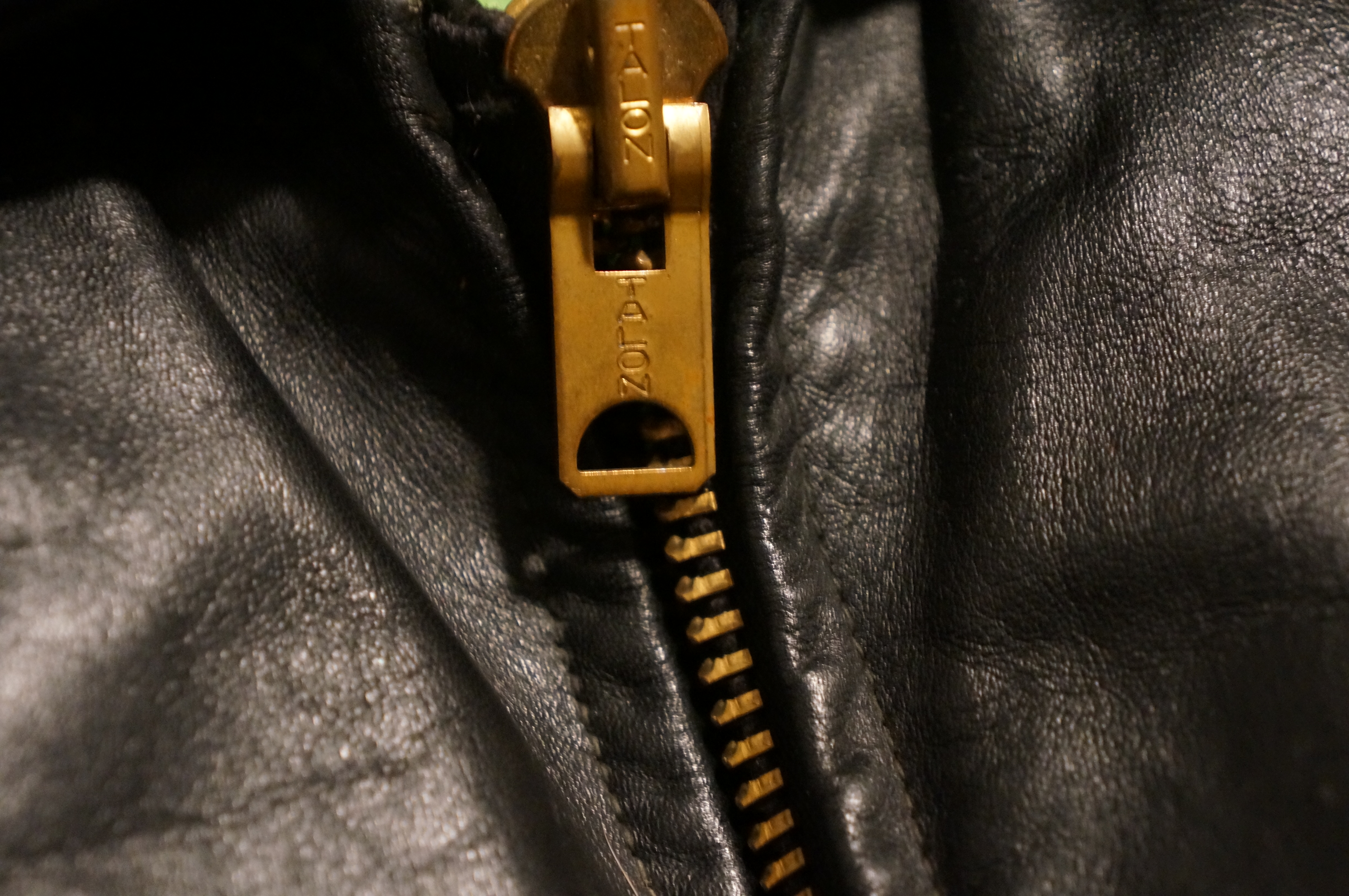 Dating Outerwear by zipper design