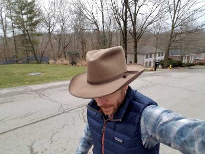 akubra bushman hat