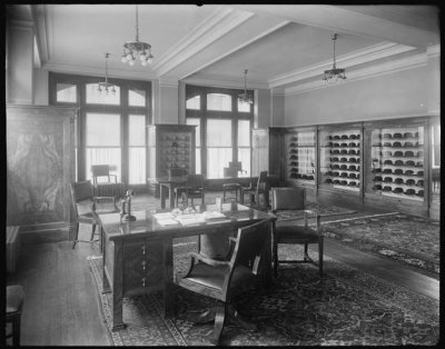 stetson_showroom_circa_1910_220_fifth_ave2.jpg