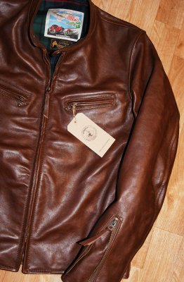 Aero Board Racer Russet Vicenza horsehide front.JPG