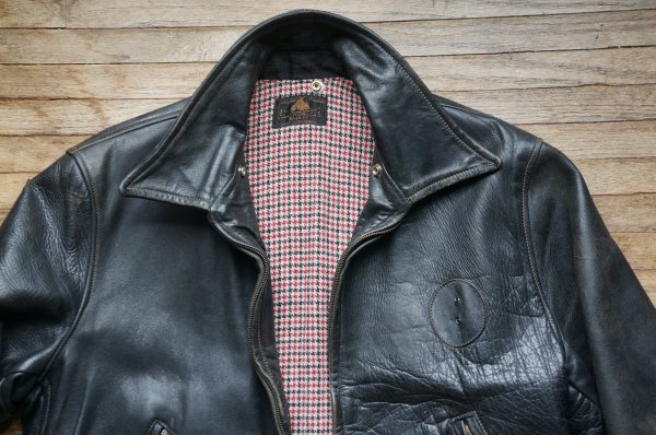 M7409 — Vintage 1981 2-Hour Casual Wear Fleece Jackets