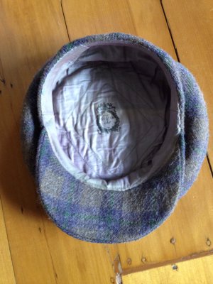 fuzzy_flat_cap4.jpg