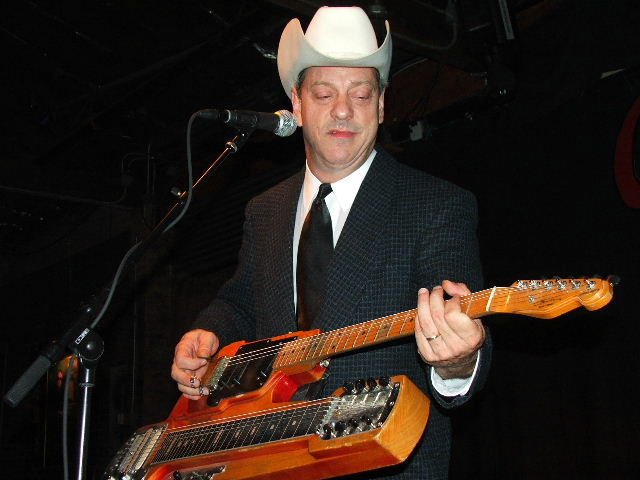 Junior_Brown_Photo_Ron_Baker.jpg