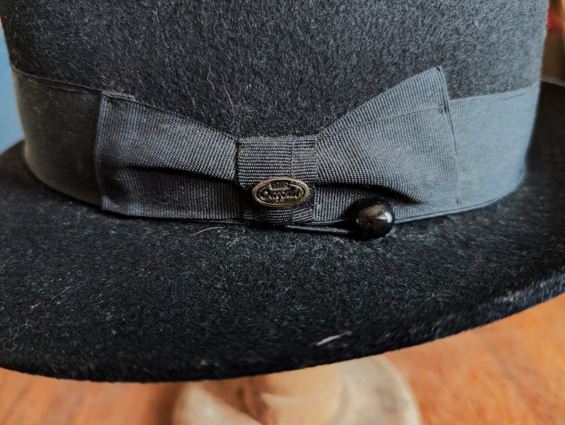 GB Lazzaro Fedora Ribbon Pin.jpg