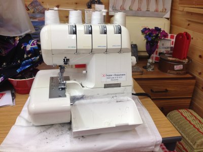 sewing machines 009.JPG